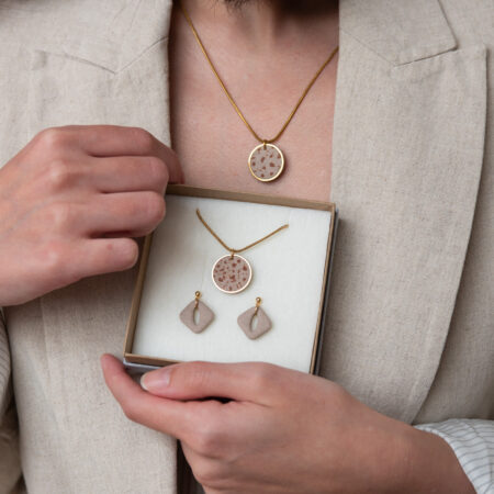 Handmade Jewelry Maleni Atelier Necklace Cinnamon Brown Terrazzo Gold Chain Pendant with Earrings Cinnamon Light Gray Square with Ellipse hole Gold Ear Pins