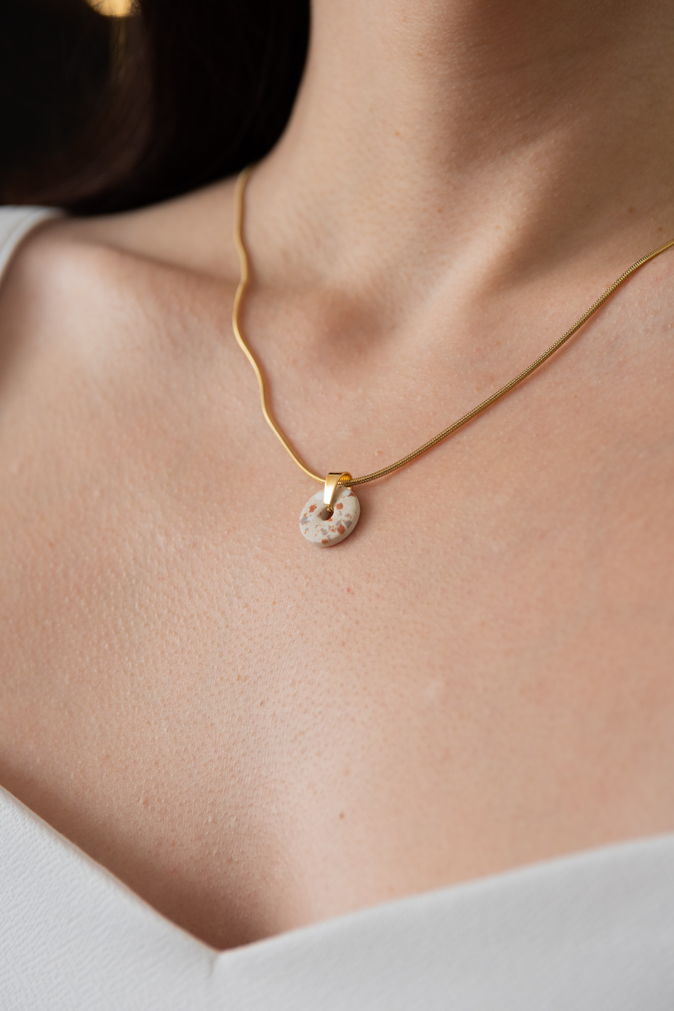 Handmade Jewelry Maleni Atelier Necklace Cinnamon Ginger Spice Mix Terrazzo Mini Circle Gold Chain Pendant