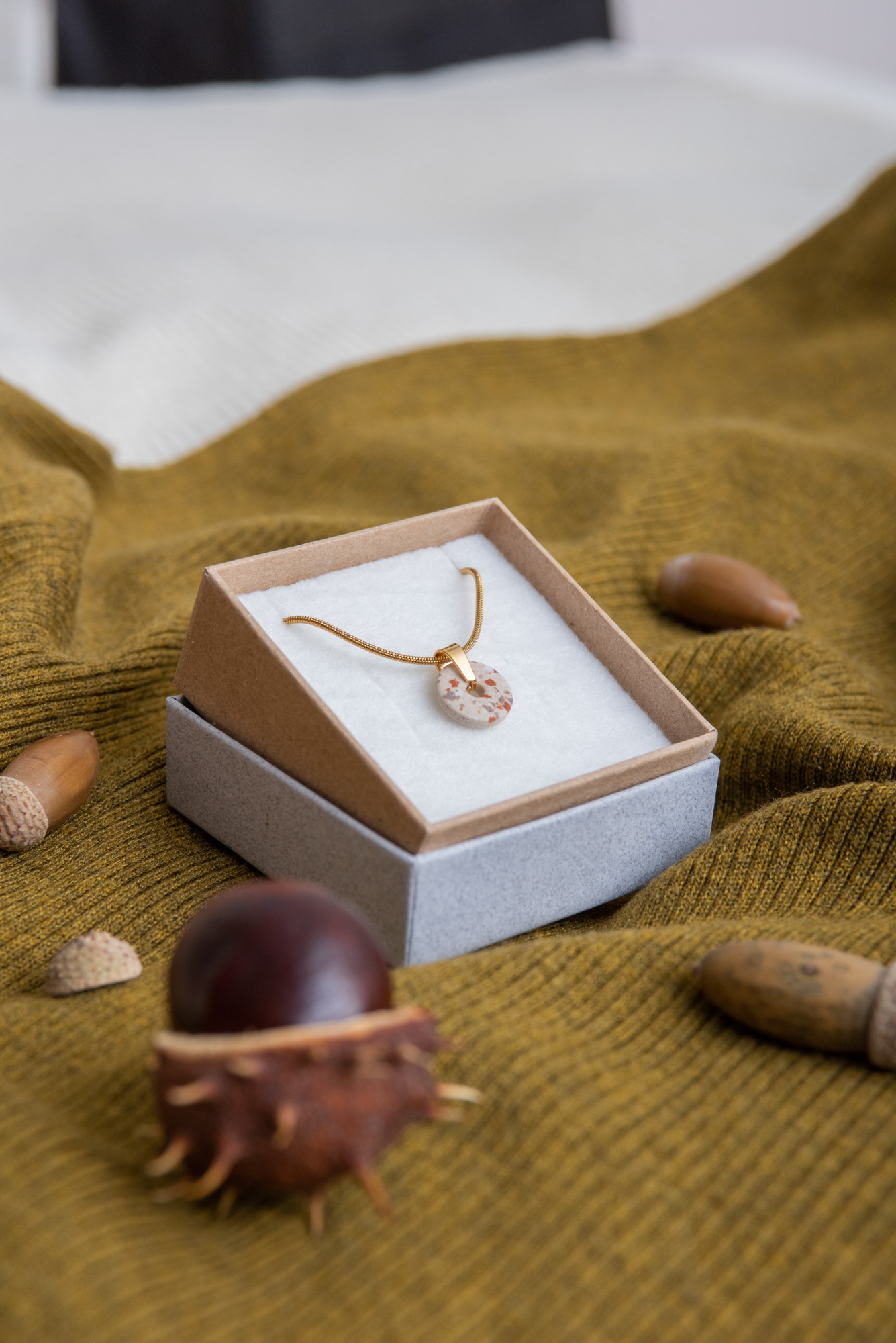 Handmade Jewelry Maleni Atelier Necklace Cinnamon Ginger Spice Mix Terrazzo Mini Circle Gold Chain Pendant