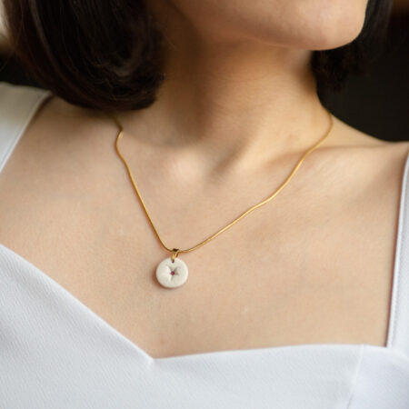Handmade Jewelry Maleni Atelier Necklace White round indent necklace with cinnamon red dot
