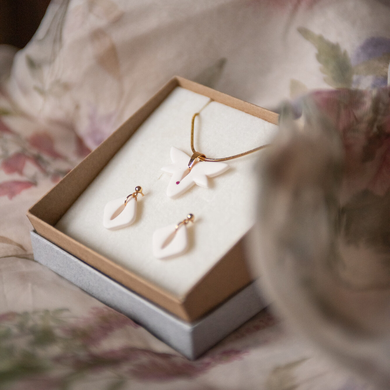 Handmade Jewelry Maleni Atelier Necklace Pepper White with Red Dot Butterfly Shape Gold Chain Pendant and Earrings Cinnamon White Square with Ellipse hole Gold Ear Pins