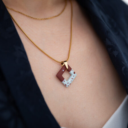 Handmade Jewelry Maleni Atelier Maroon square terrazzo necklace with cinnamon and clove