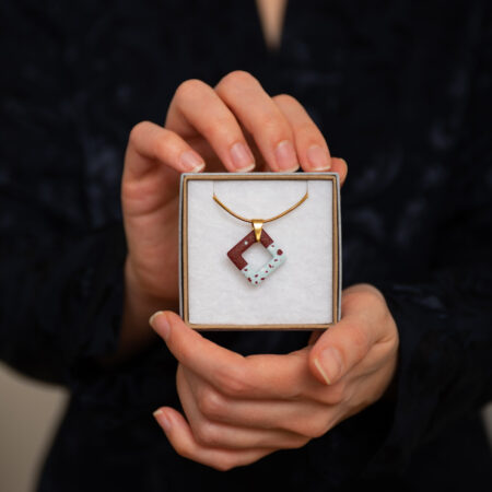 Handmade Jewelry Maleni Atelier Maroon square terrazzo necklace with cinnamon and clove