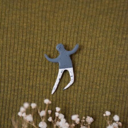 Handmade Jewelry Maleni Atelier Brooch Singing Shadow