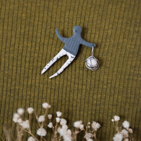 Handmade Jewelry Maleni Atelier Brooch Singing Shadow