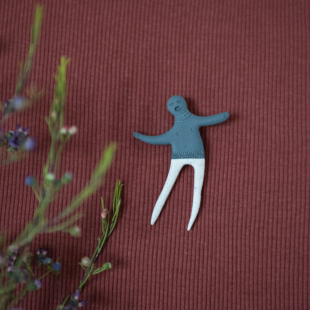 Handmade Jewelry Maleni Atelier Brooch Singing Shadow