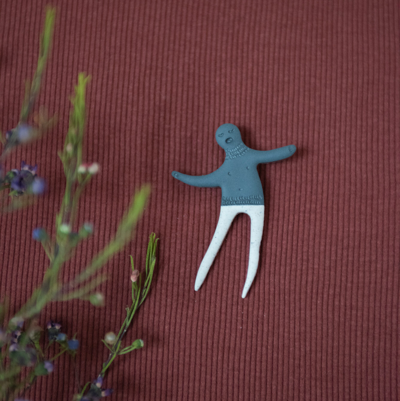 Handmade Jewelry Maleni Atelier Brooch Singing Shadow