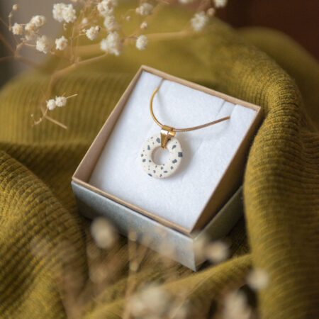Handmade Jewelry Maleni Atelier Round terrazzo necklace with nutmeg gold chain