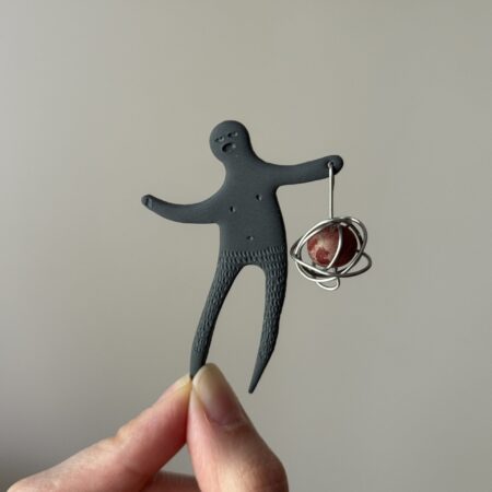 Handmade Jewelry Maleni Atelier Brooch Singing Shadow